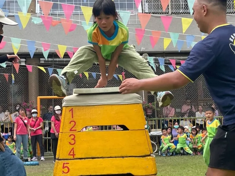 幼兒體能跳箱運動會