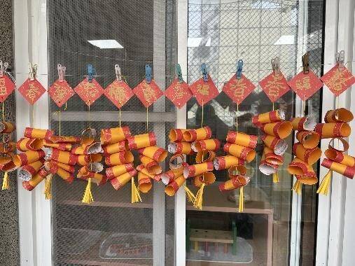 維多利亞家幼兒幼兒幼兒寫春聯、做鞭炮115年